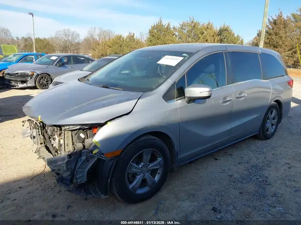 5FNRL6H73JB105184 2018 HONDA ODYSSEY - Image 2