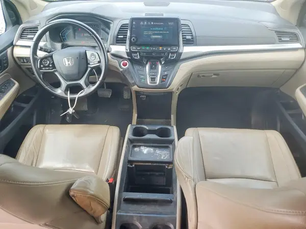 5FNRL6H73JB106660 2018 HONDA ODYSSEY - Image 8