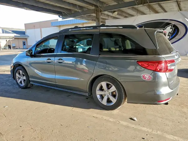 5FNRL6H73JB109168 2018 HONDA ODYSSEY - Image 2
