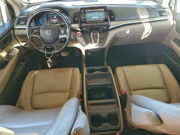 5FNRL6H73JB109168 2018 HONDA ODYSSEY - Image 8