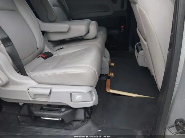 5FNRL6H73KB001750 2019 HONDA ODYSSEY - Image 8