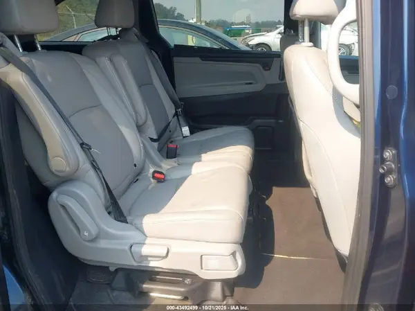5FNRL6H73MB001413 2021 HONDA ODYSSEY - Image 8