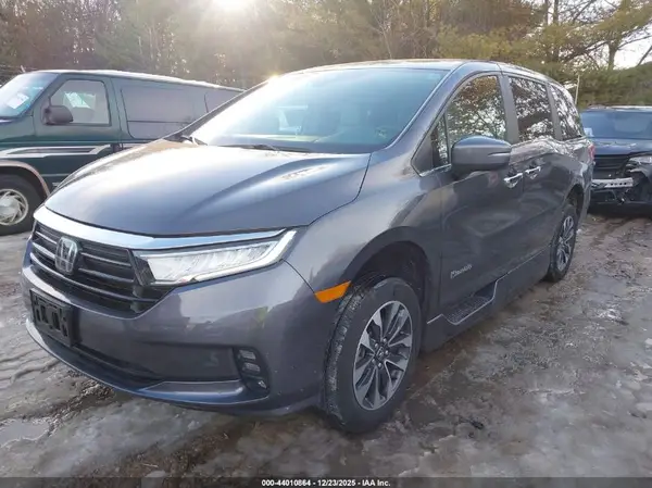 5FNRL6H73NB063959 2022 HONDA ODYSSEY - Image 2