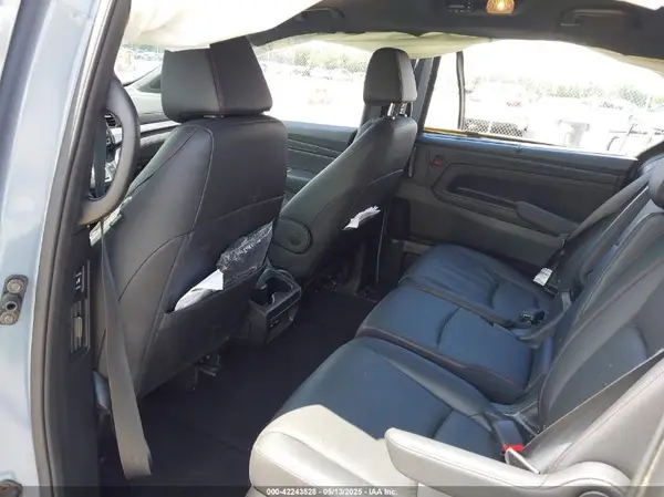 5FNRL6H73PB048848 2023 HONDA ODYSSEY - Image 8
