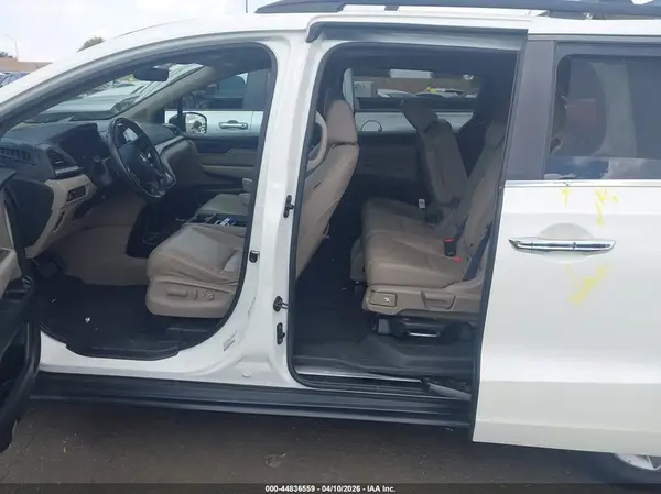5FNRL6H74JB003330 2018 HONDA ODYSSEY - Image 8