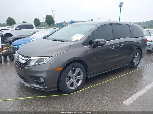 5FNRL6H74JB015249 2018 HONDA ODYSSEY - Image 2