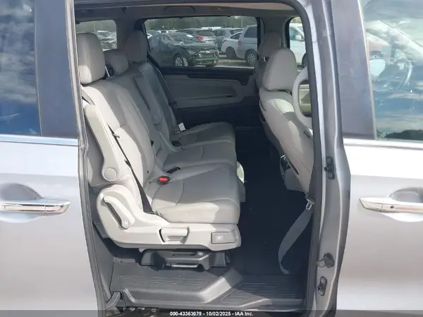 5FNRL6H74JB021794 2018 HONDA ODYSSEY - Image 8