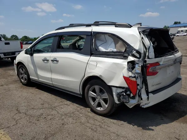 5FNRL6H74JB025330 2018 HONDA ODYSSEY - Image 2