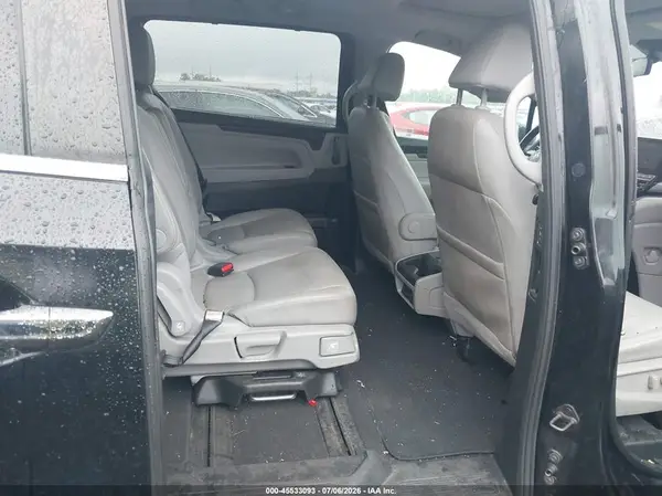 5FNRL6H74JB025621 2018 HONDA ODYSSEY - Image 8