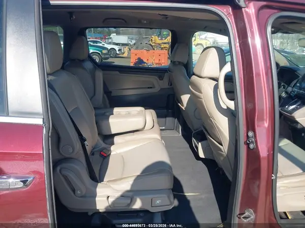 5FNRL6H74JB044010 2018 HONDA ODYSSEY - Image 8