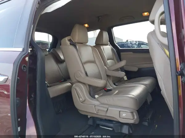 5FNRL6H74JB046050 2018 HONDA ODYSSEY - Image 8