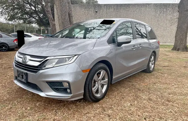 5FNRL6H74JB058151 2018 HONDA ODYSSEY - Image 2