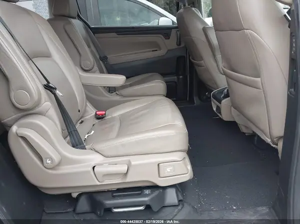 5FNRL6H74JB060837 2018 HONDA ODYSSEY - Image 8
