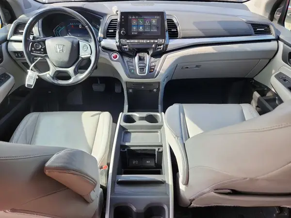 5FNRL6H74JB068615 2018 HONDA ODYSSEY - Image 8