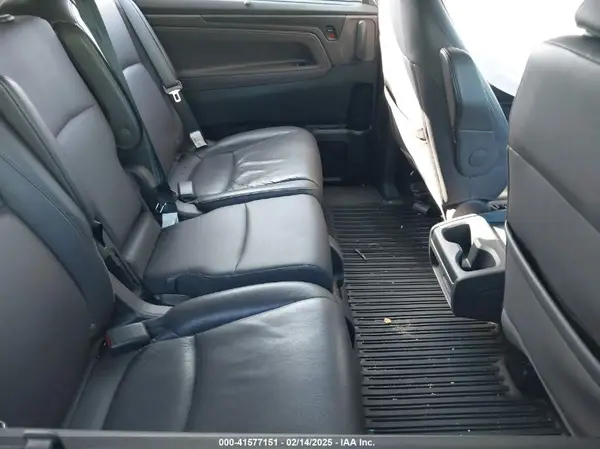 5FNRL6H74JB082417 2018 HONDA ODYSSEY - Image 8