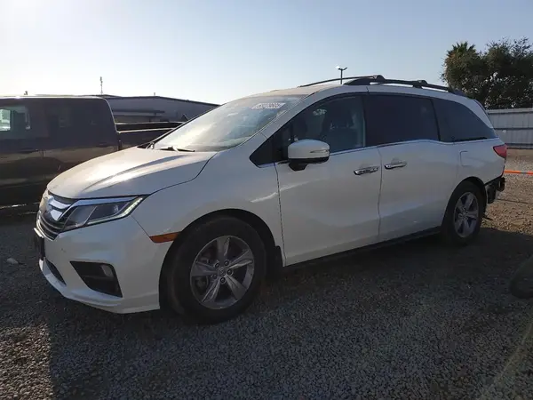 5FNRL6H74JB082479 2018 HONDA ODYSSEY - Image 1