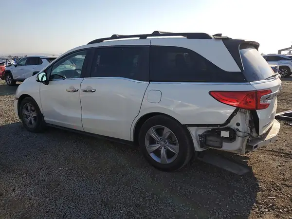 5FNRL6H74JB082479 2018 HONDA ODYSSEY - Image 2