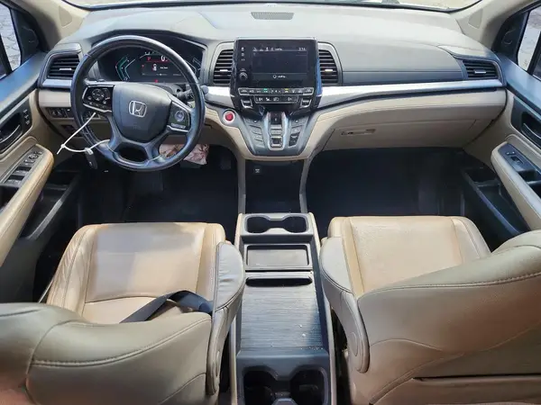 5FNRL6H74JB090713 2018 HONDA ODYSSEY - Image 8