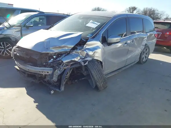 5FNRL6H74JB098052 2018 HONDA ODYSSEY - Image 2