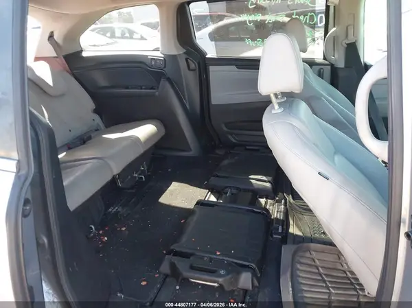 5FNRL6H74JB099895 2018 HONDA ODYSSEY - Image 8