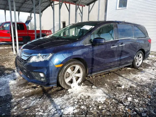 5FNRL6H74JB100723 2018 HONDA ODYSSEY - Image 2