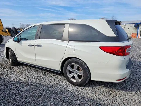 5FNRL6H74JB100995 2018 HONDA ODYSSEY - Image 2