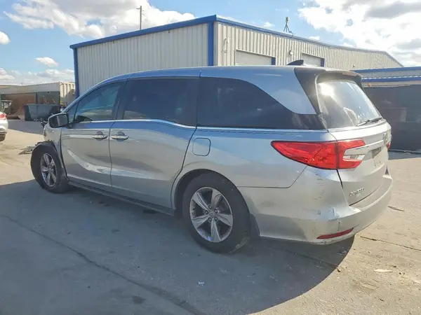 5FNRL6H74JB101404 2018 HONDA ODYSSEY - Image 2