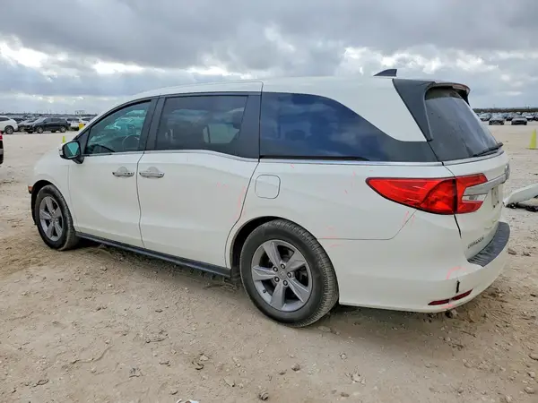 5FNRL6H74JB102309 2018 HONDA ODYSSEY - Image 2