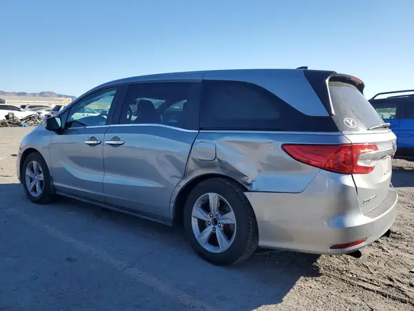 5FNRL6H74JB107784 2018 HONDA ODYSSEY - Image 2