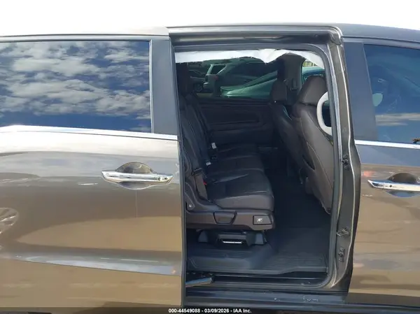 5FNRL6H74KB011722 2019 HONDA ODYSSEY - Image 8