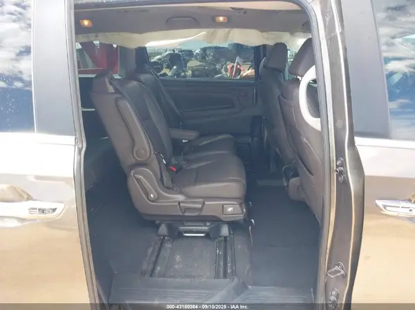 5FNRL6H74KB133979 2019 HONDA ODYSSEY - Image 8