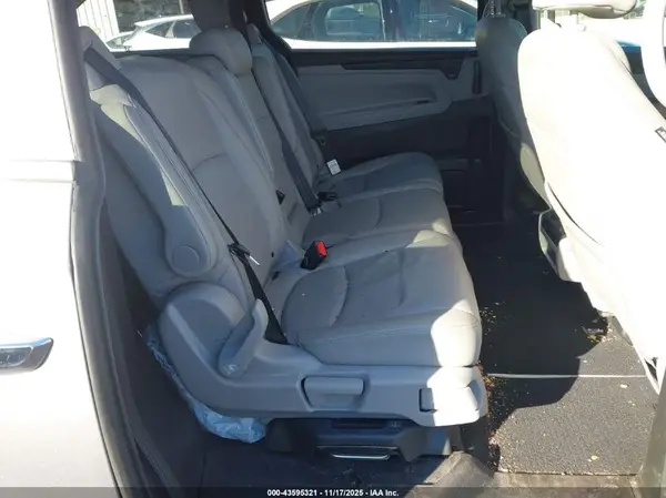 5FNRL6H74NB065915 2022 HONDA ODYSSEY - Image 8