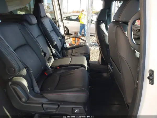 5FNRL6H74PB070017 2023 HONDA ODYSSEY - Image 8