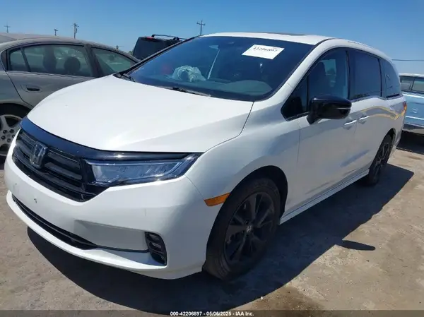 5FNRL6H74PB070034 2023 HONDA ODYSSEY - Image 2