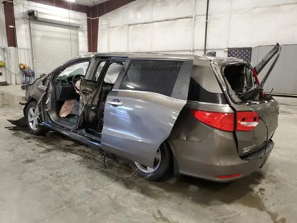 5FNRL6H75JB004941 2018 HONDA ODYSSEY - Image 2