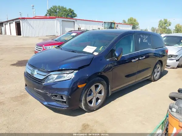 5FNRL6H75JB006883 2018 HONDA ODYSSEY - Image 2