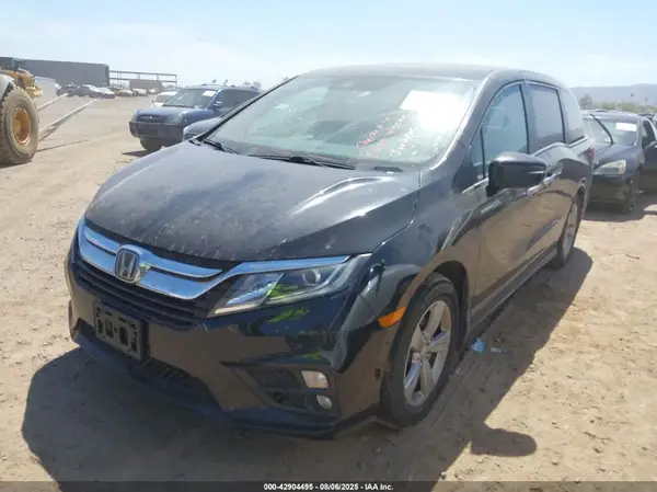 5FNRL6H75JB008049 2018 HONDA ODYSSEY - Image 2