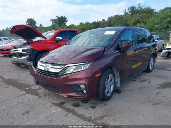 5FNRL6H75JB013624 2018 HONDA ODYSSEY - Image 2