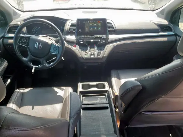 5FNRL6H75JB024641 2018 HONDA ODYSSEY - Image 8