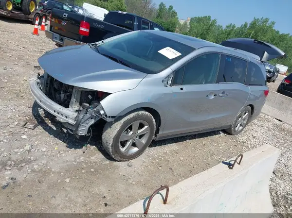 5FNRL6H75JB028303 2018 HONDA ODYSSEY - Image 2