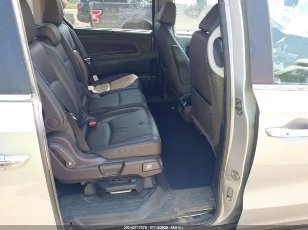 5FNRL6H75JB028303 2018 HONDA ODYSSEY - Image 8