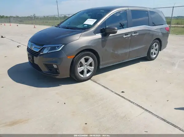 5FNRL6H75JB036918 2018 HONDA ODYSSEY - Image 2