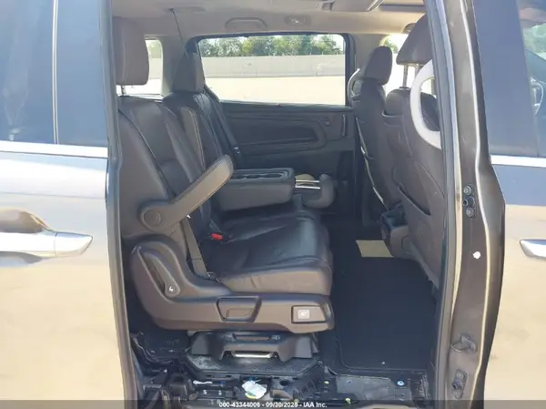 5FNRL6H75JB036918 2018 HONDA ODYSSEY - Image 8