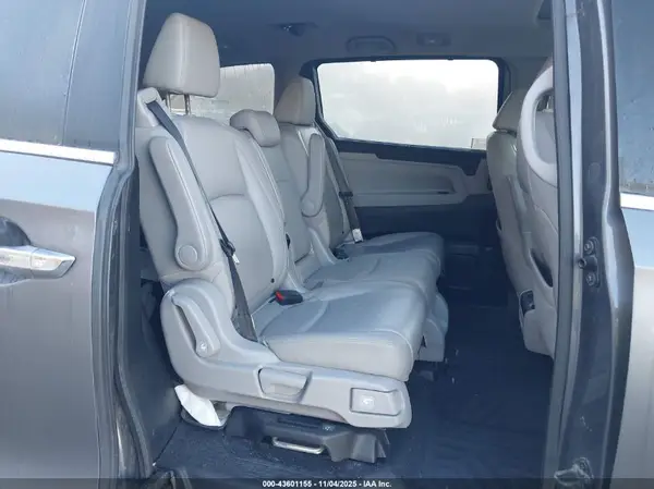 5FNRL6H75JB041424 2018 HONDA ODYSSEY - Image 8