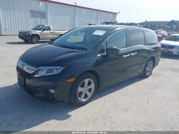 5FNRL6H75JB043819 2018 HONDA ODYSSEY - Image 2