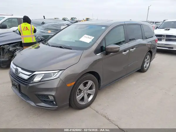5FNRL6H75JB044789 2018 HONDA ODYSSEY - Image 2