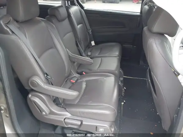 5FNRL6H75JB044789 2018 HONDA ODYSSEY - Image 8