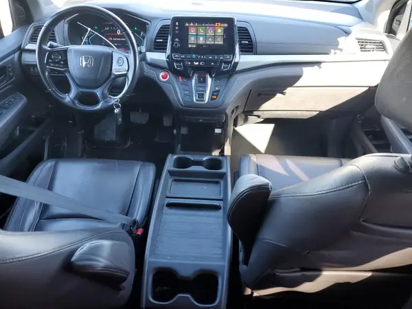 5FNRL6H75JB044985 2018 HONDA ODYSSEY - Image 8