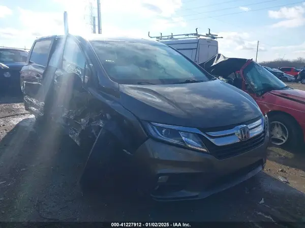 5FNRL6H75JB048258 2018 HONDA ODYSSEY - Image 1