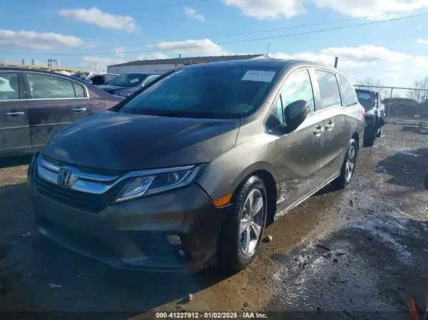 5FNRL6H75JB048258 2018 HONDA ODYSSEY - Image 2